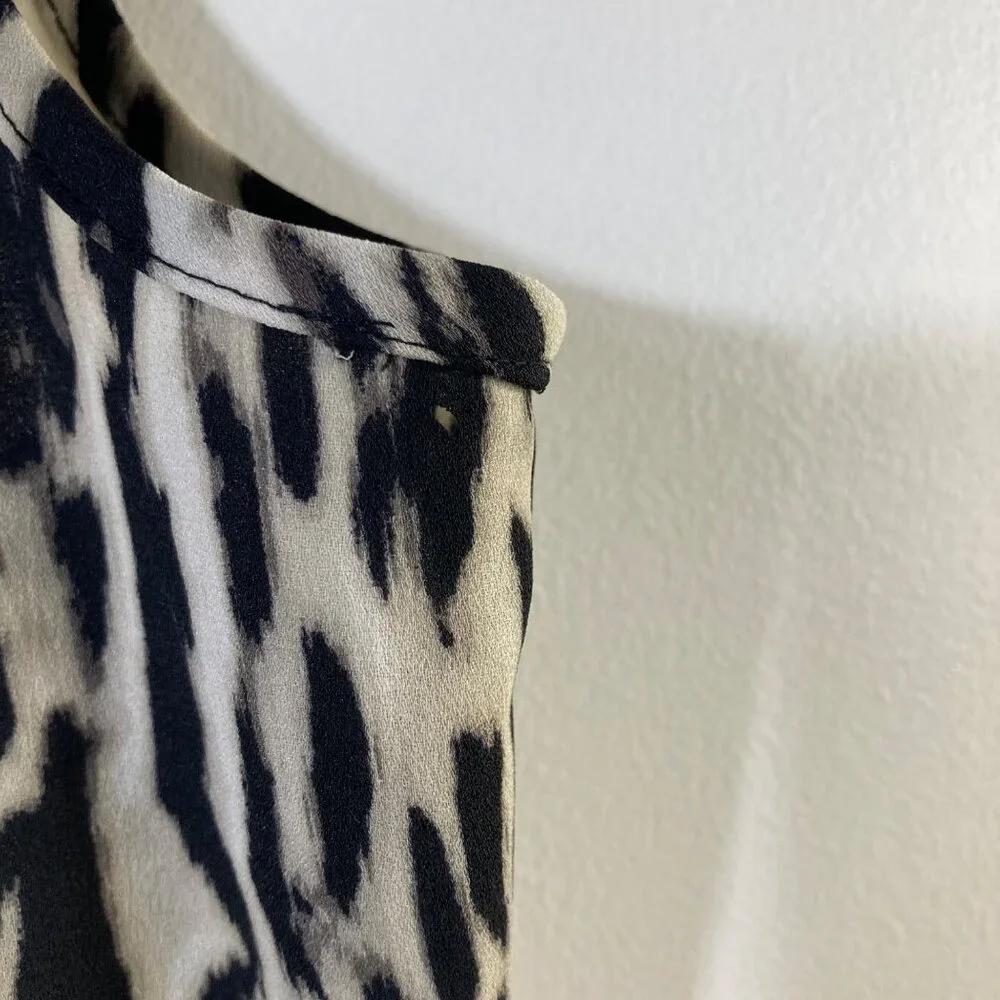 Womens Chicos Silky Feel‎ Animal Print Ruffle Front Blouse Tan Black M Polyester
